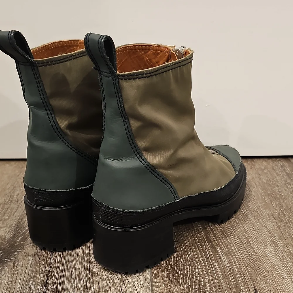 NICOLE SALDANA Women's Zipper Chris Boots